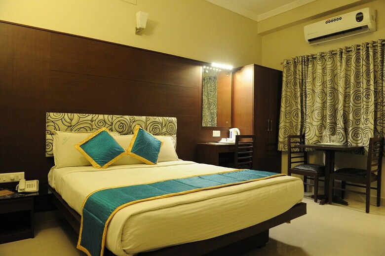 Hotel Greens Gate