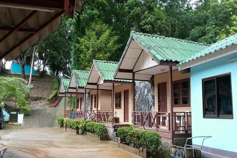 Hotel Giant Bungalow