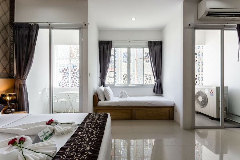 7q Bangla Hotel