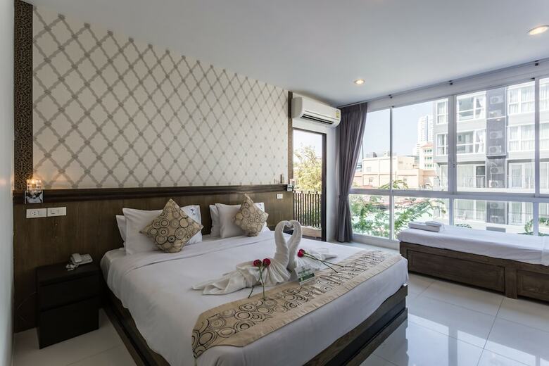 7q Bangla Hotel
