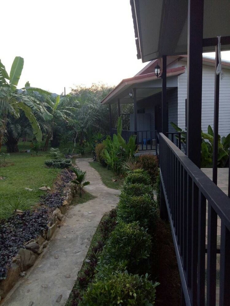 Hotel Baan Reenaa Lanta
