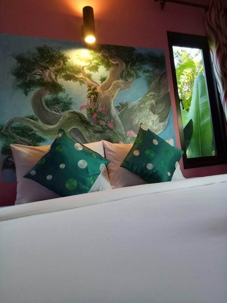 Hotel Baan Reenaa Lanta