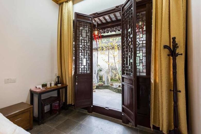 Tongli Three Bridge Villa