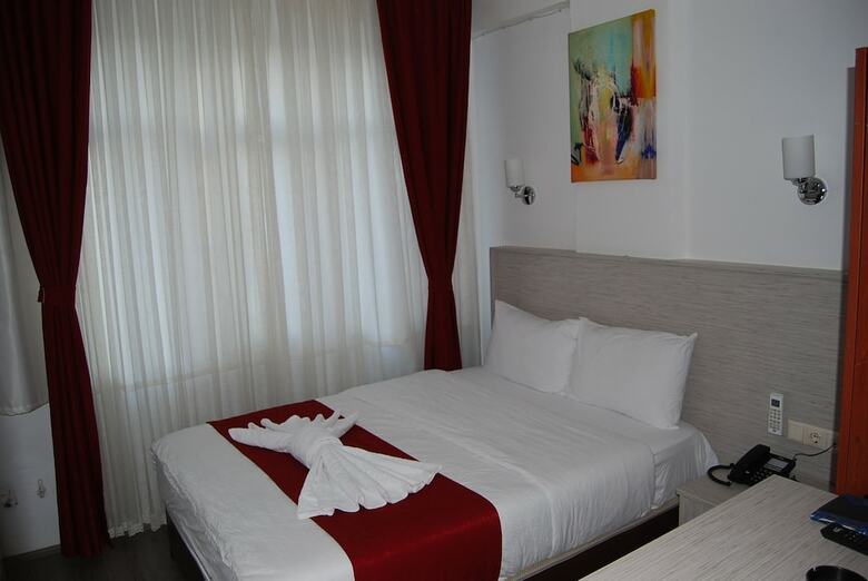 Ferah Hotel