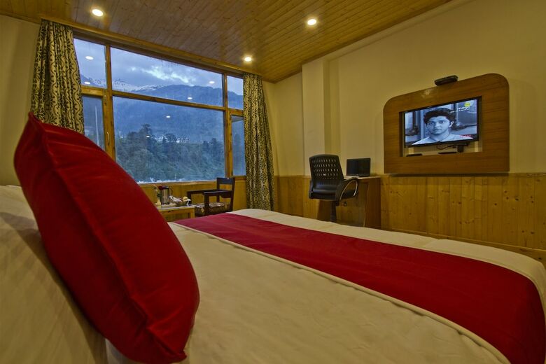 Hotel Sarthak Regency