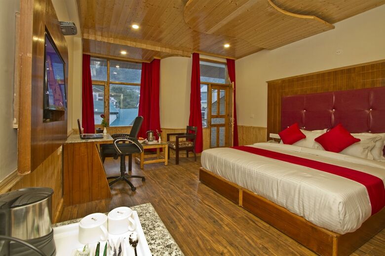Hotel Sarthak Regency