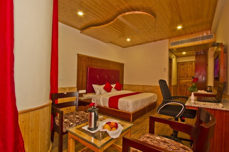 Hotel Sarthak Regency