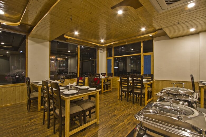 Hotel Sarthak Regency