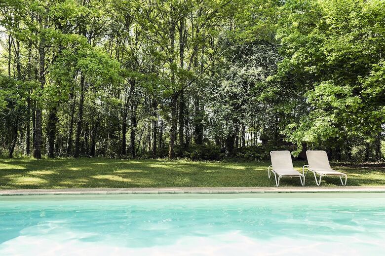 Hotel La Roche D'esteil
