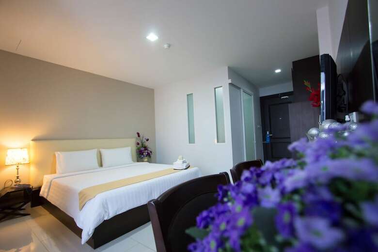 Primetime Hotel