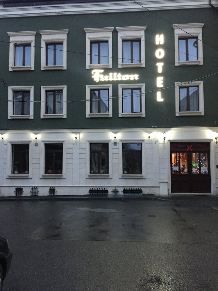 Fullton Hotel