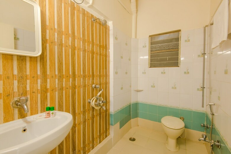 Oyo 9501 Hotel Shanti Kamal B N