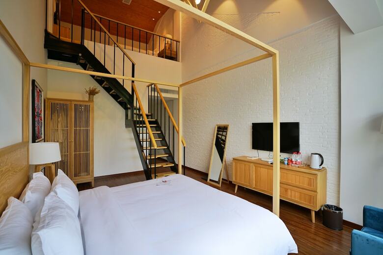 Bed & Breakfast Stay In Joy Yuedu Tongli