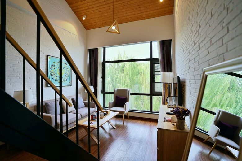 Bed & Breakfast Stay In Joy Yuedu Tongli