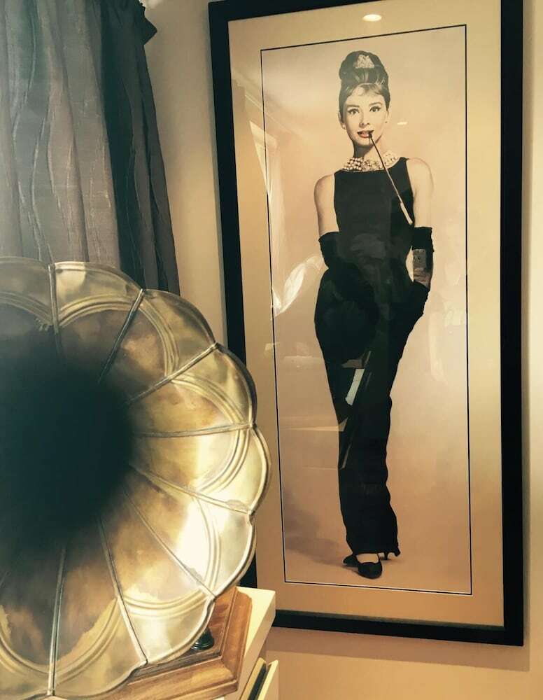 Breakfast At Tiffany's B&B
