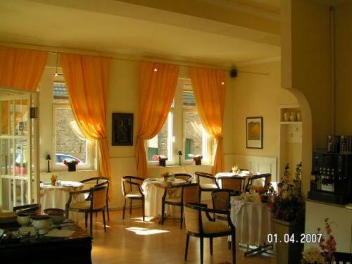 Hostal Hotel Gasthaus Krone