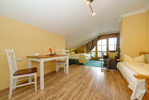Hotel Landgasthof-hotel-maximilian