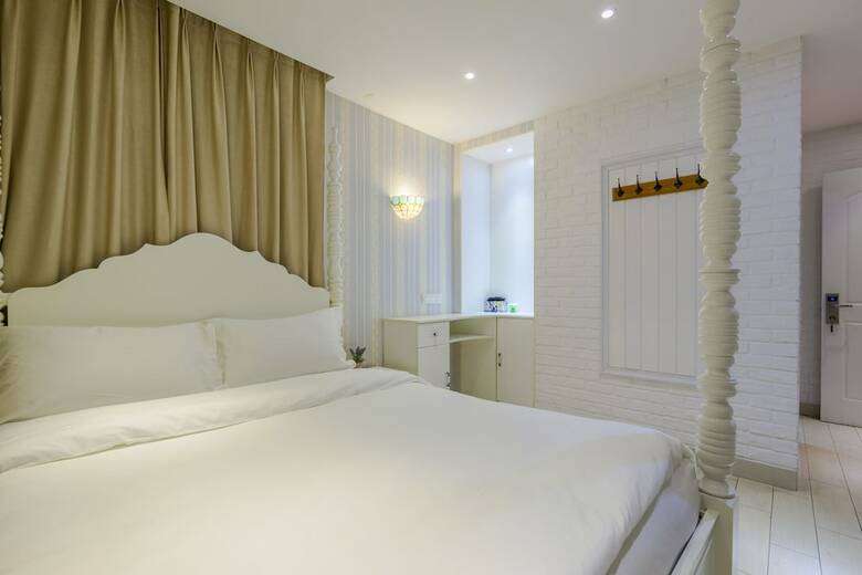 Bed & Breakfast Stay In Joy Xiaoyin Tongli