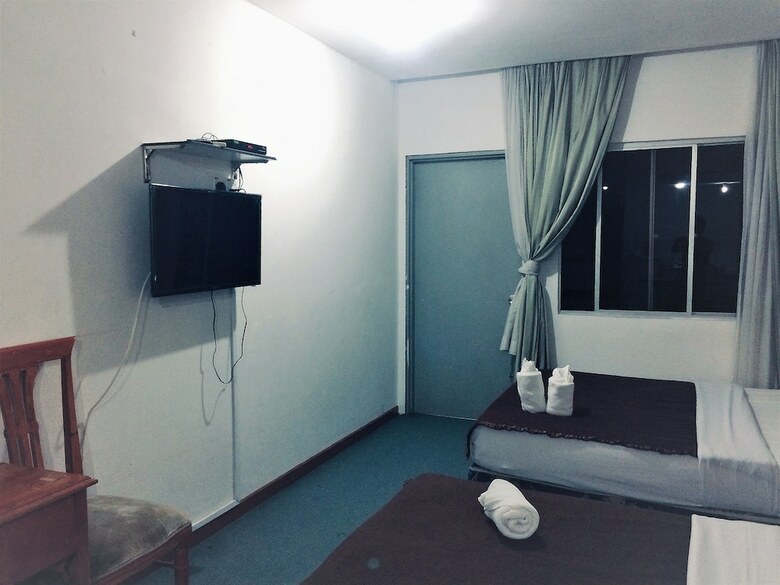 Hotel Api-api Guest House