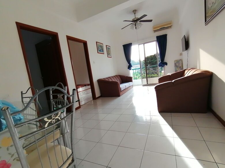 Hotel Api-api Guest House