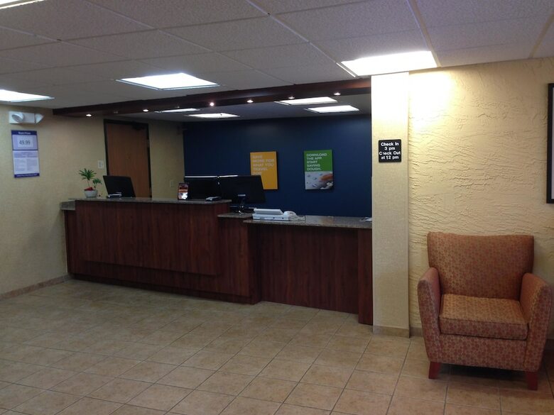 Hotel Motel 6 Elk Grove Village