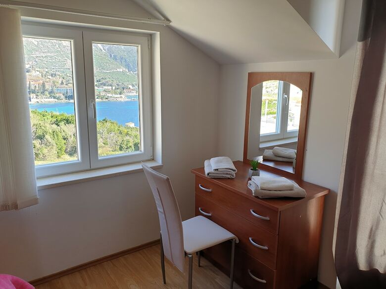 Apartments Lira