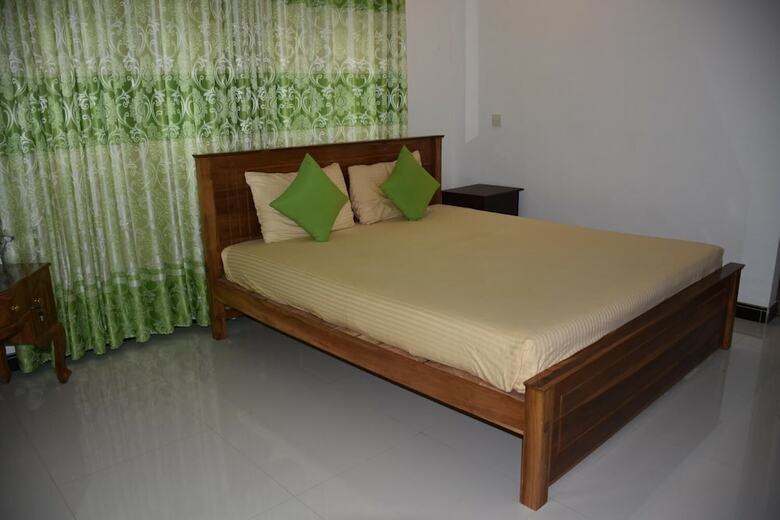 Green Palace Hotel
