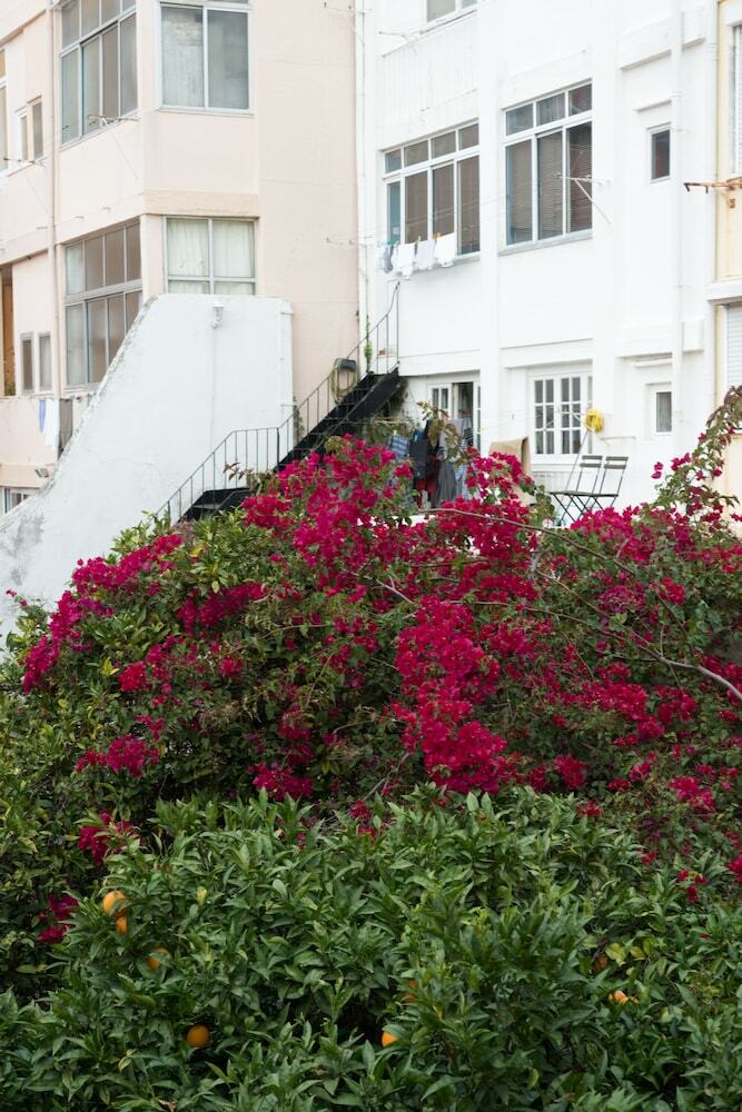 Flores Apartment