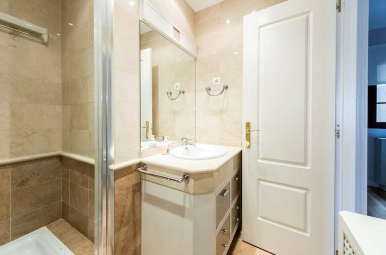 Apartamentos Alcal� City Center