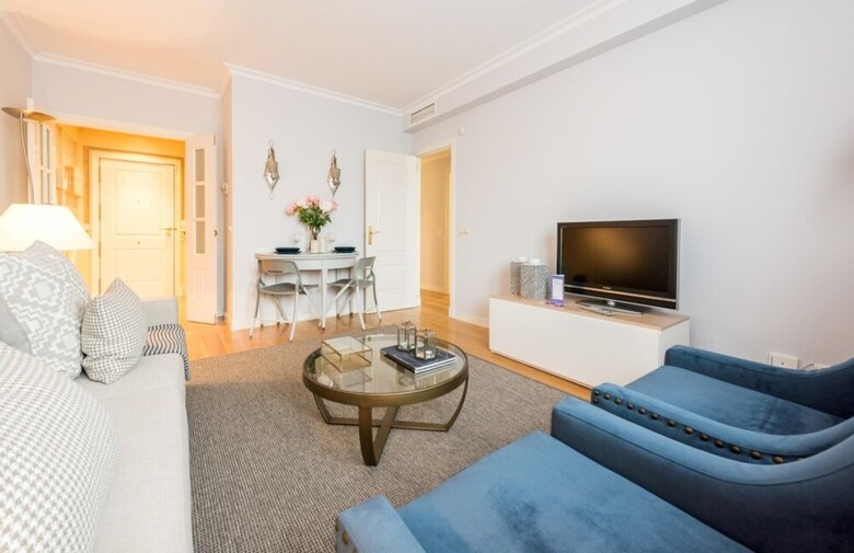Apartamentos Alcal� City Center