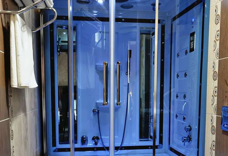 Rhiss Hotel Bostanci