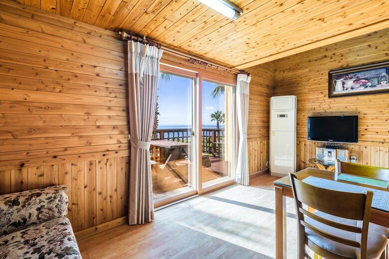 Longbeach Pension