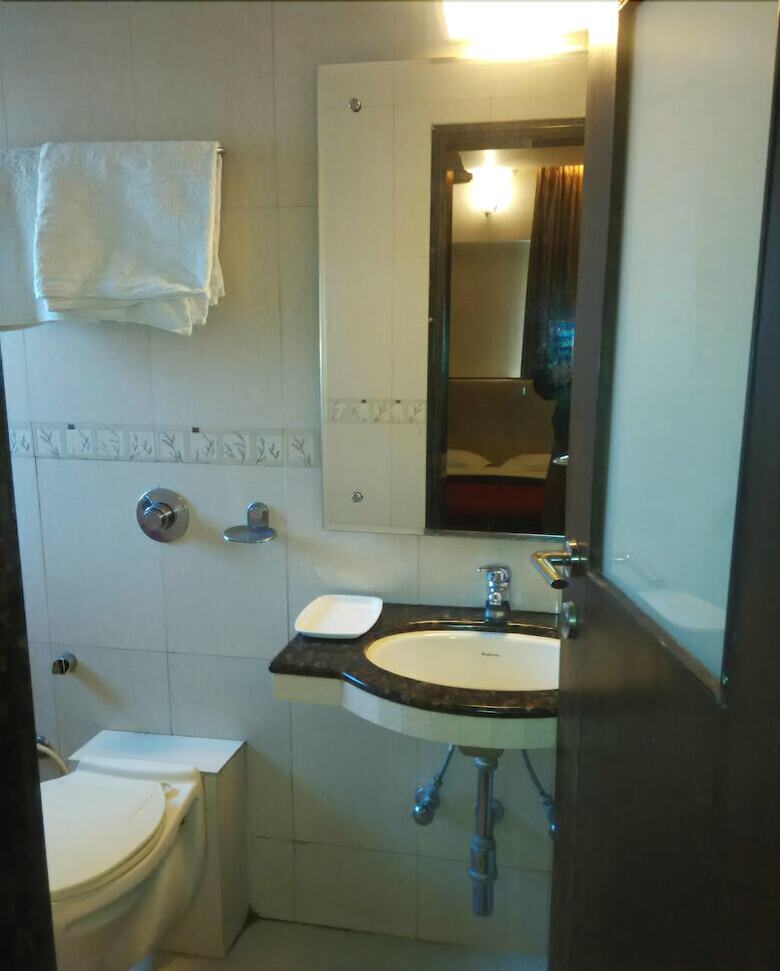 Hotel Basera