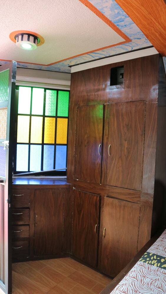 Hotel Nipa Hut Resort