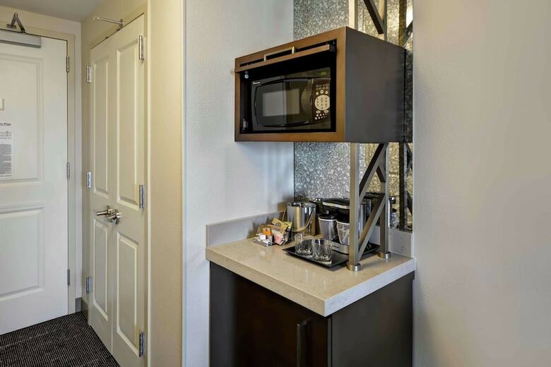 Hotel Doubletree By Hilton Chicago Midway Airport