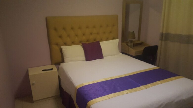 Hotel Mathlyn Guest House