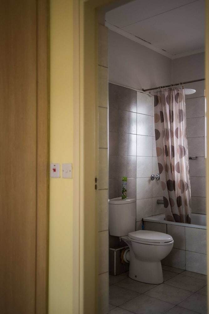 Apartamentos J12 Residence