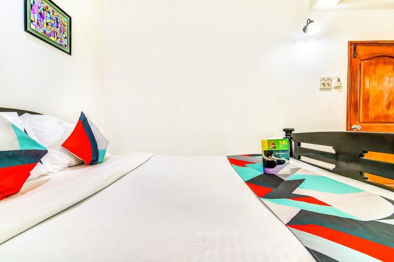 Hotel Fabexpress Barday's Inn