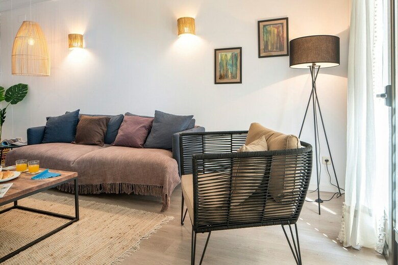 Habitat Apartments Pl. Espa�a Balconies