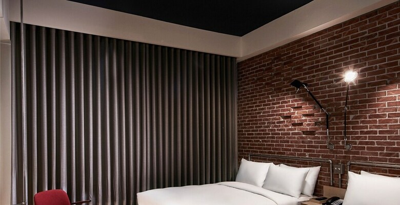 U.i.j Hotel & Hostel