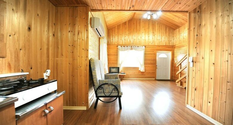 Jeju Log Pension