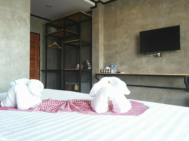 Hostal Lanta Chaolay Hostel