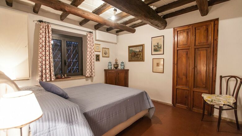 Apartamento Rental In Rome Arco Ciambella Loft