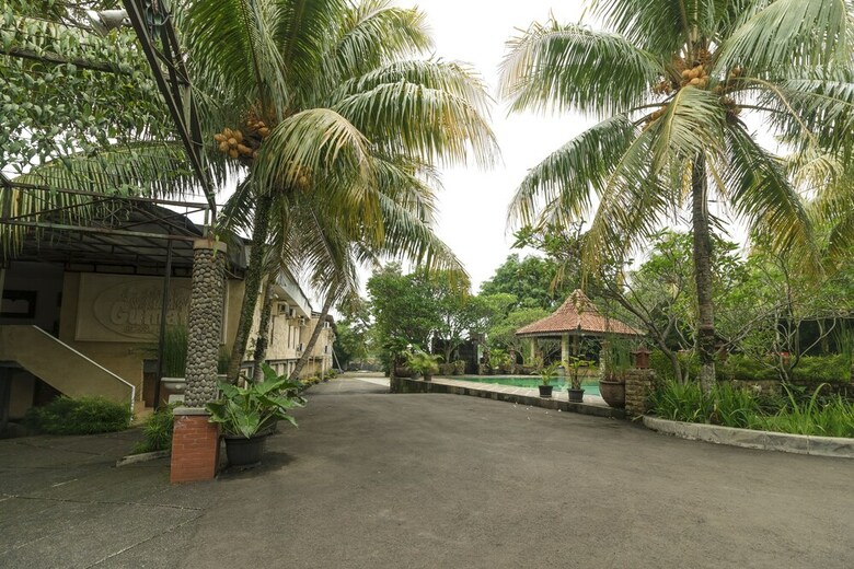 Hotel Reddoorz @ Desa Cijulang Sentul