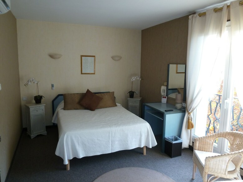 Hotel H�tel Restaurant Le Commerce