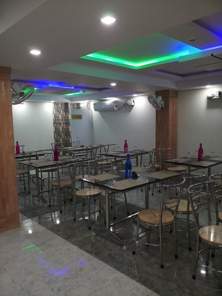 Gkm Grand Hotel