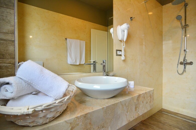 Hotel Sandy Beach Resort