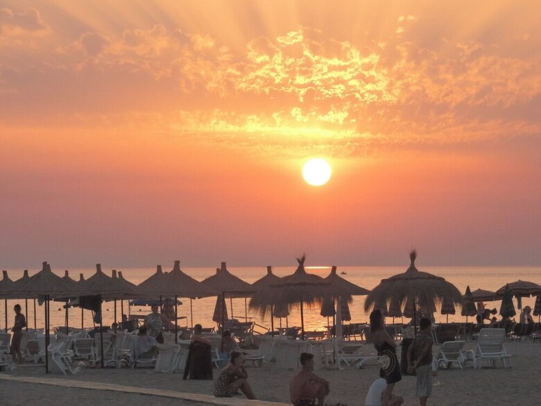 Hotel Sandy Beach Resort