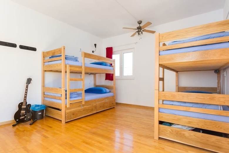 Hostal Hostel Oktarin