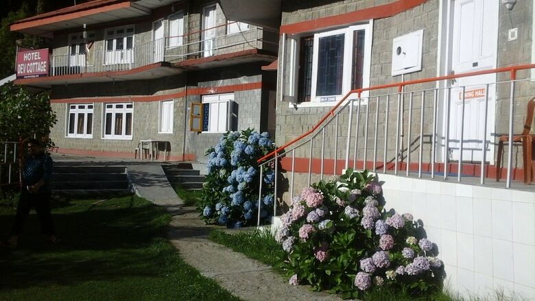 Hotel Dev Cottage